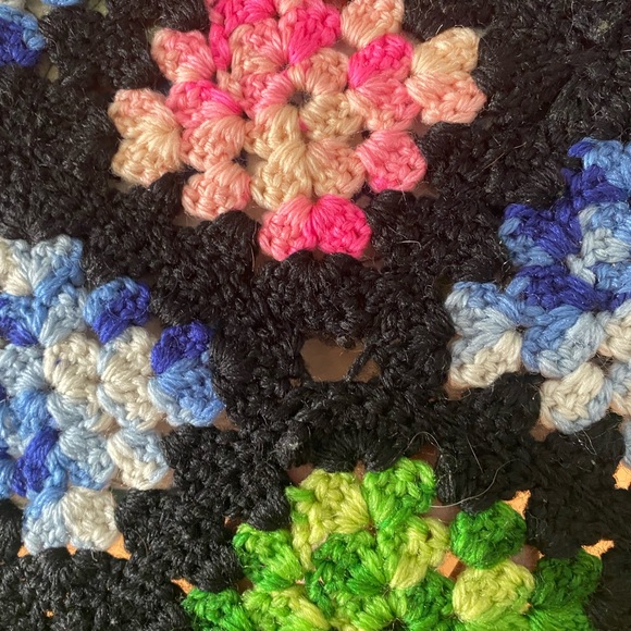 Vintage multi color crochet oblong accent blanket - Picture 7 of 8